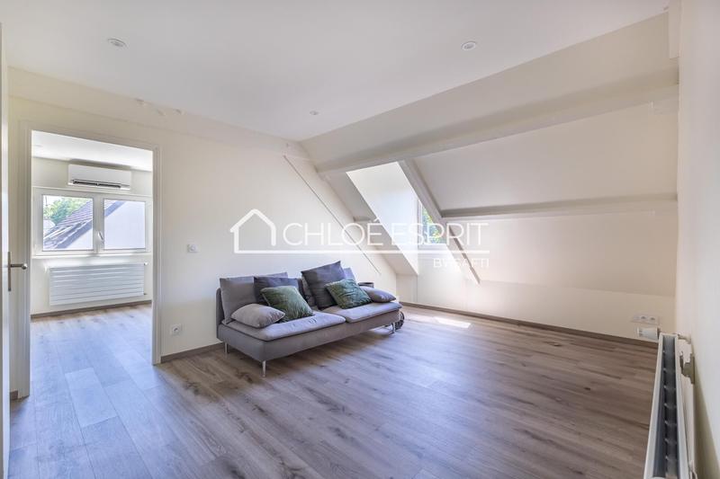 Maison - 167 m² - 10 pièces