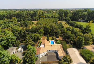 Maison - 255 m² - 9 pièces