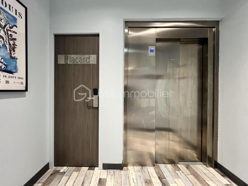 Bureau - 1 300 m² - 38 pièces