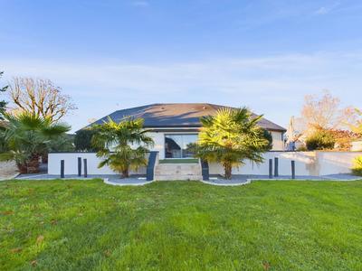 Maison - 184 m² - 5 pièces