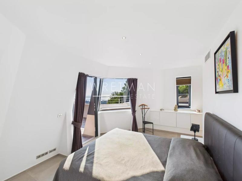 Villa - 335 m² - 7 pièces