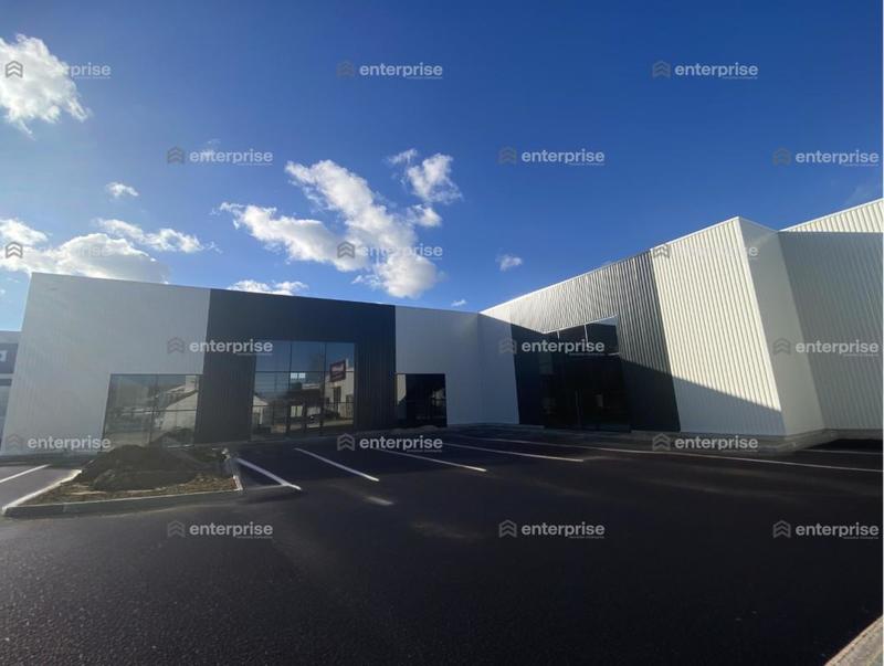 Local commercial - 621 m²