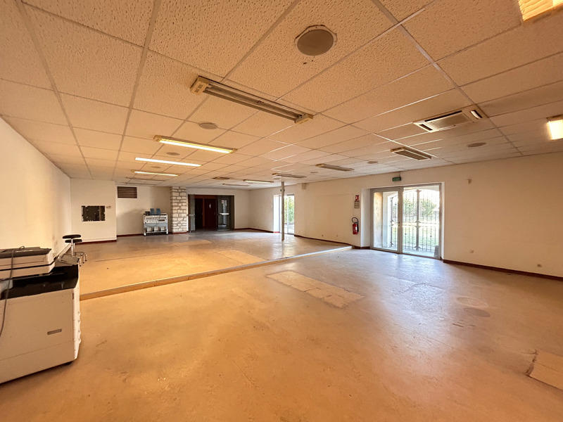 Bureau - 300 m² - 3 pièces