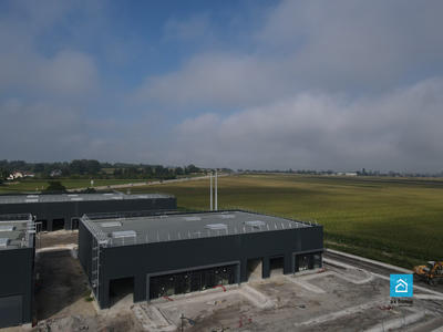 Local d'activités - 276 m²