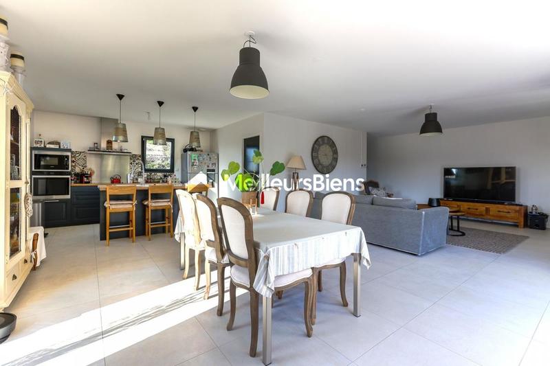 Maison - 143 m² - 5 pièces