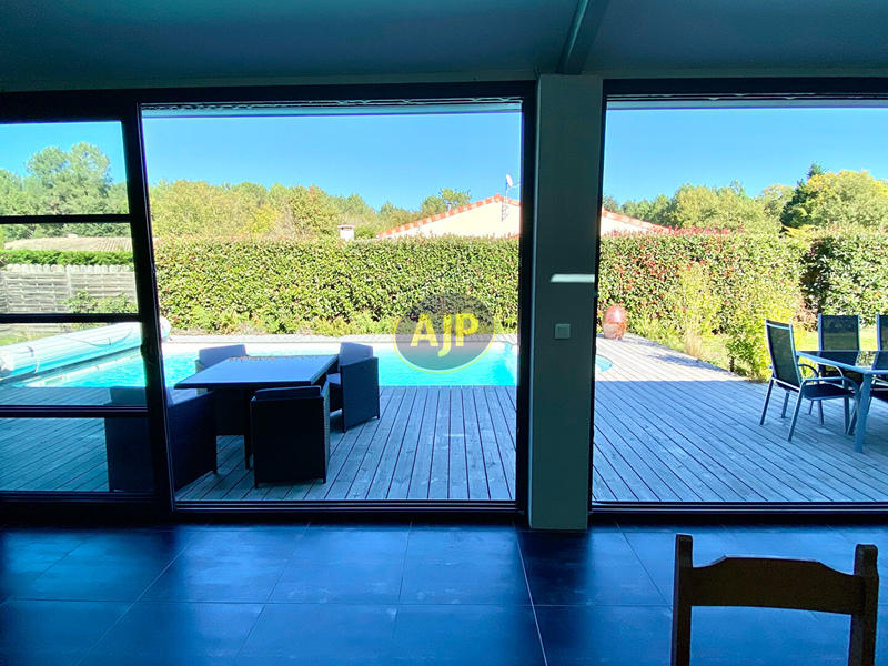 Maison - 157 m² - 4 pièces