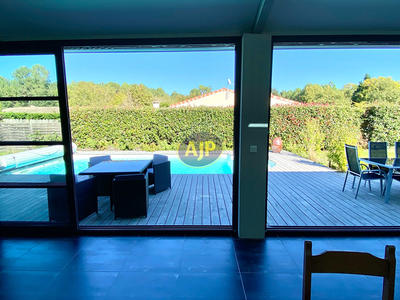 Maison - 157 m² - 4 pièces