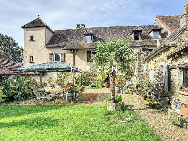 Maison ancienne - 200 m² - 7 pièces