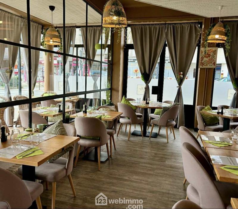 Local commercial - 114 m² - 3 pièces