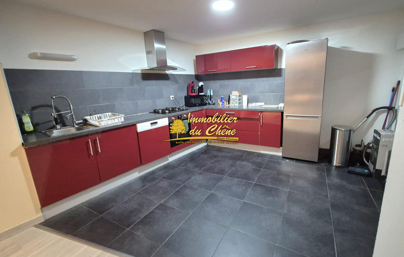 Appartement - 99 m² - 5 pièces