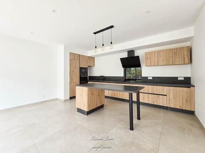 Maison - 133 m² - 6 pièces