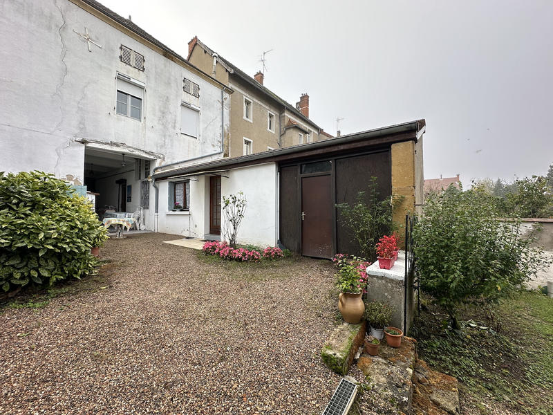 Maison - 240 m² - 12 pièces