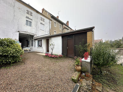 Maison - 240 m² - 12 pièces