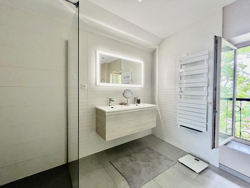 Appartement - 220 m² - 6 pièces