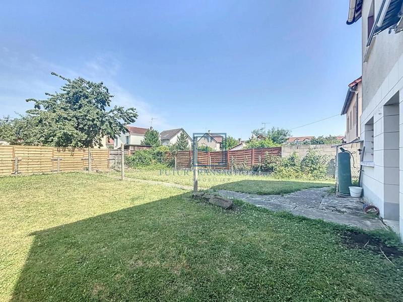 Maison - 93 m² - 6 pièces