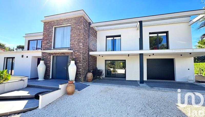 Maison - 306 m² - 9 pièces