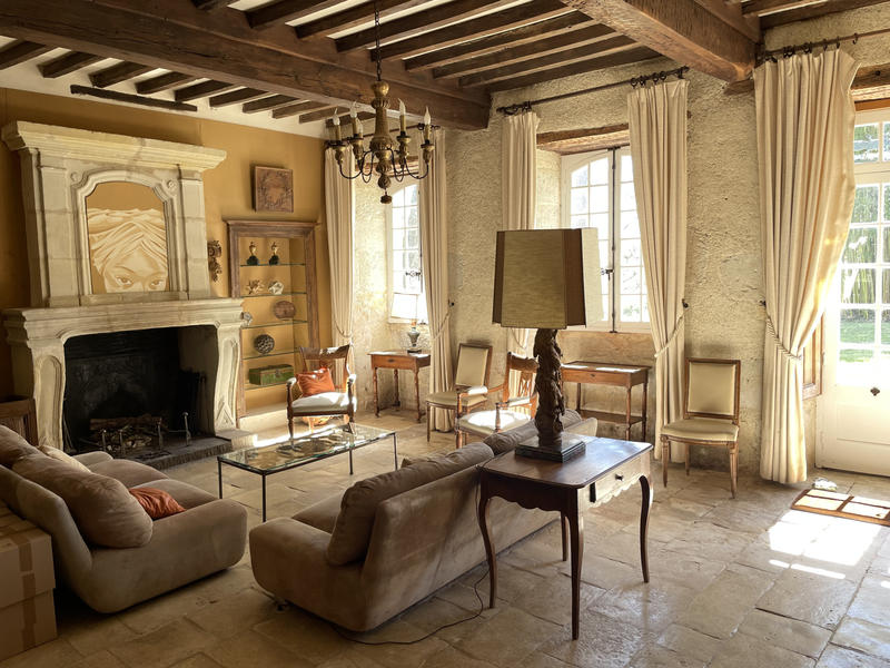 Maison - 428 m² - 15 pièces