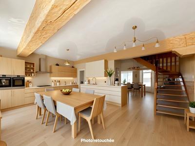 Maison - 200 m² - 6 pièces