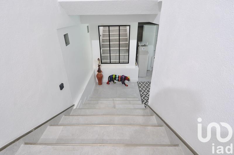 Maison - 246 m² - 5 pièces