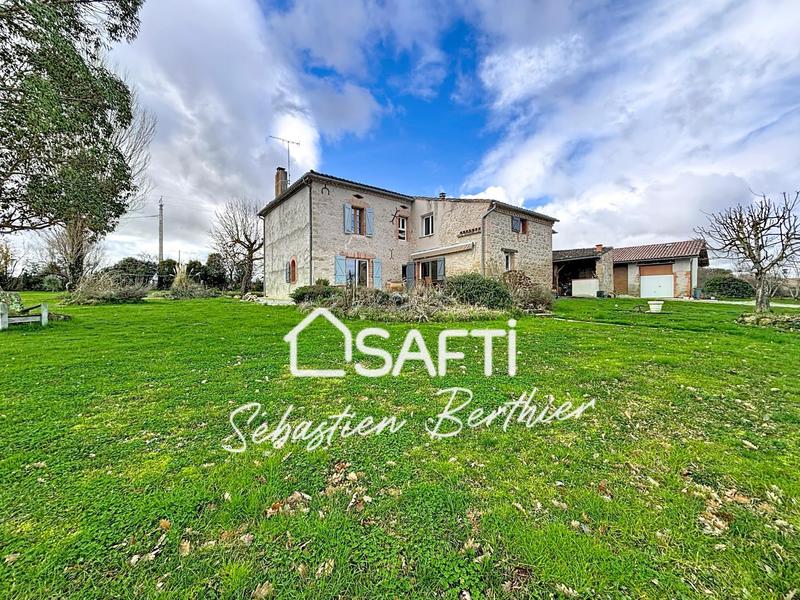 Maison - 237 m² - 7 pièces