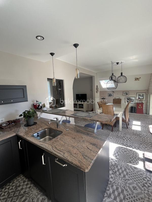 Maison - 170 m² - 6 pièces