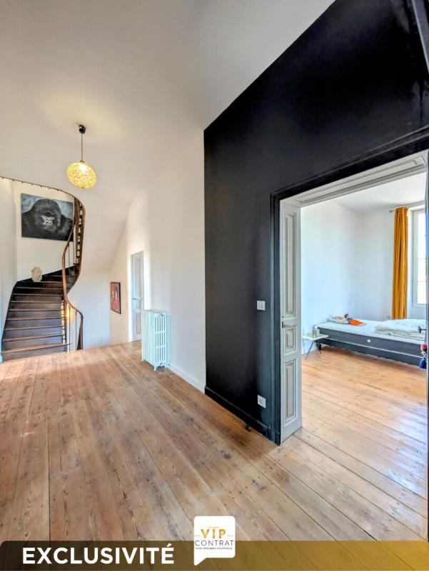 Maison - 229 m² - 6 pièces