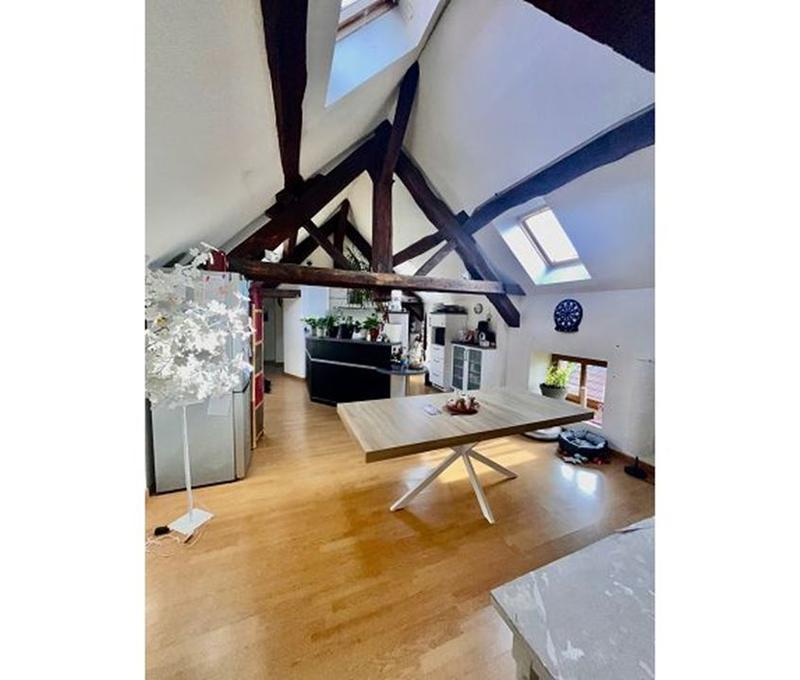 Appartement - 135 m² - 5 pièces