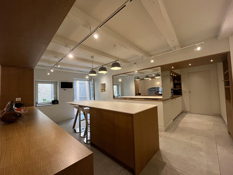 Maison - 317 m² - 7 pièces