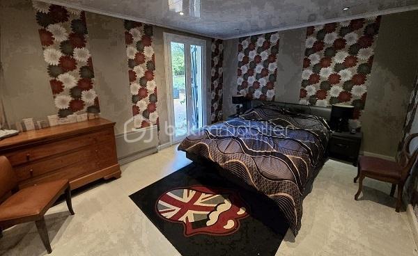 Maison - 187 m² - 7 pièces