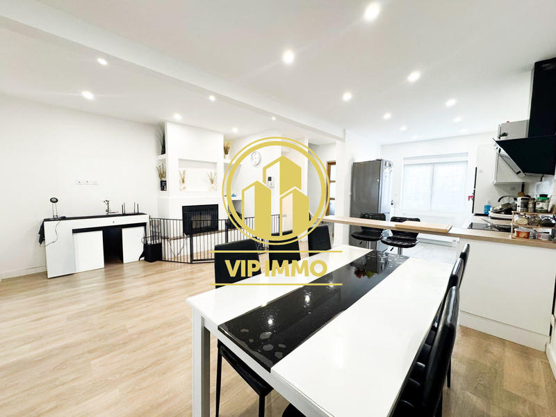 Maison - 90 m² - 7 pièces