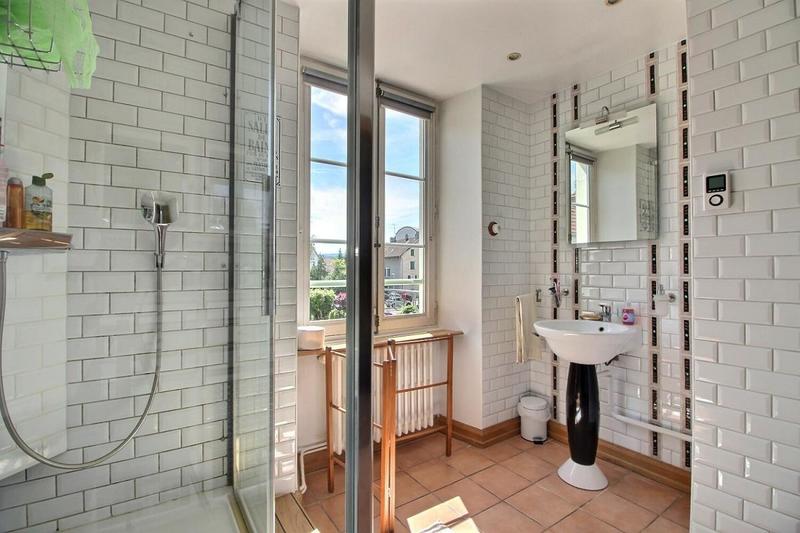 Maison - 313 m² - 10 pièces