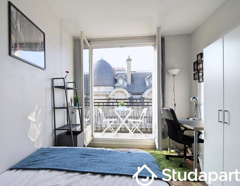 Chambre - 11 m² - 1 pièce