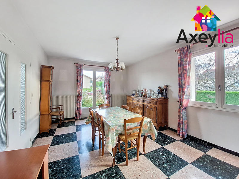 Maison - 104 m² - 5 pièces