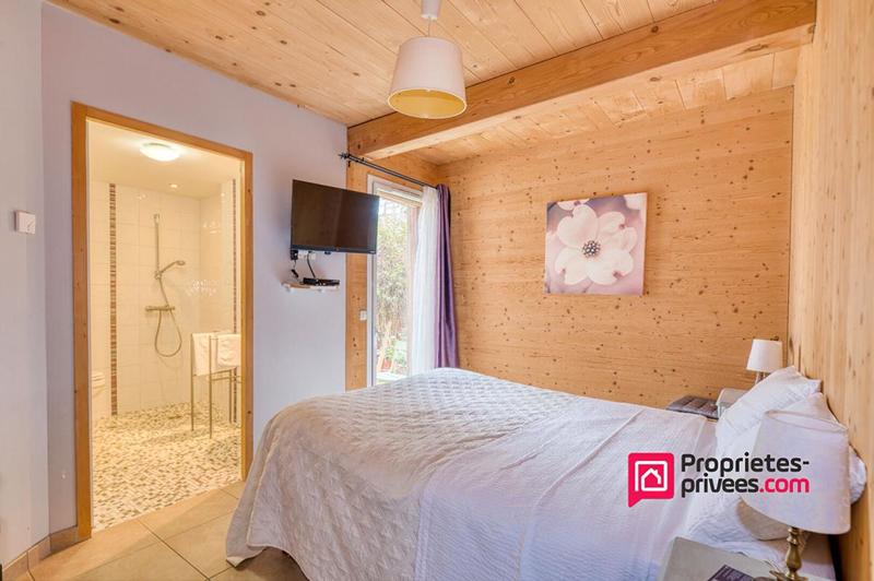 Maison - 312 m² - 10 pièces