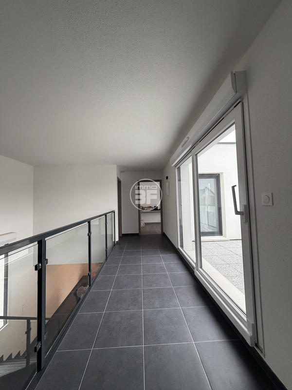 Maison - 250 m² - 7 pièces