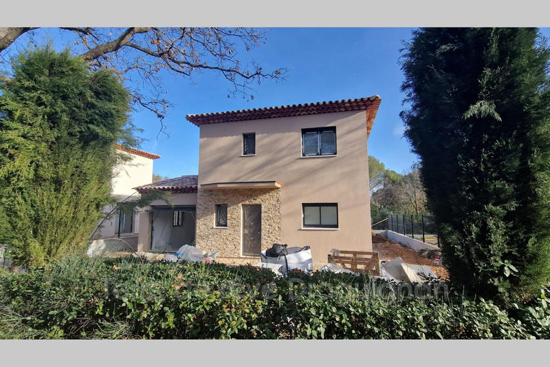 Maison - 98 m² - 4 pièces