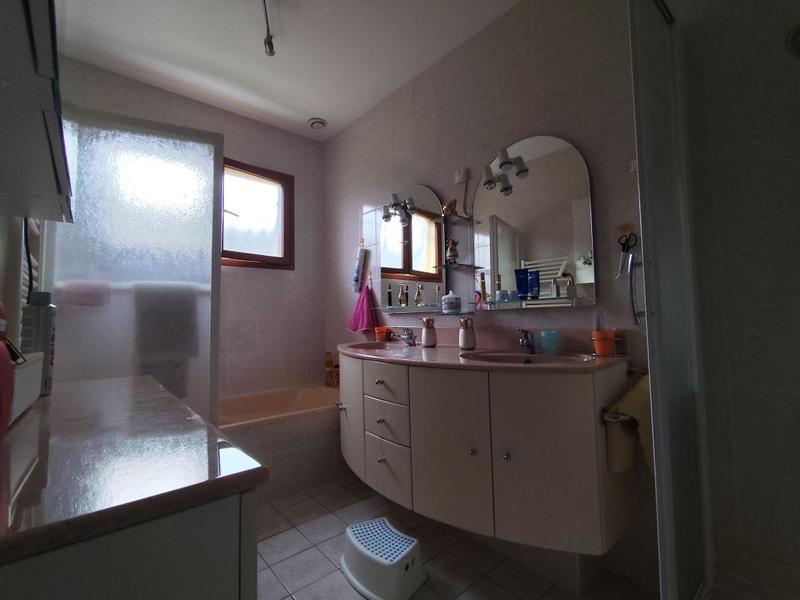 Pavillon - 134 m² - 6 pièces