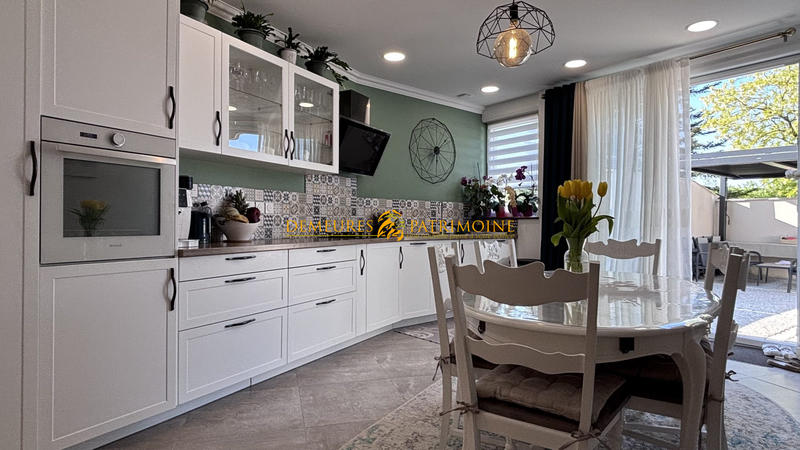 Maison - 145 m² - 6 pièces