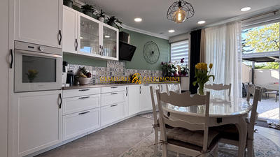 Maison - 145 m² - 6 pièces