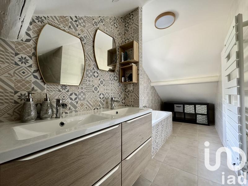 Maison - 95 m² - 4 pièces