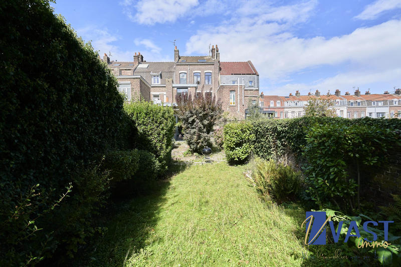 Maison ancienne - 250 m² - 8 pièces