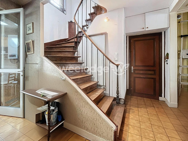 Maison - 168 m² - 7 pièces