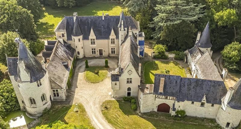 Manoir - 1 200 m² - 20 pièces