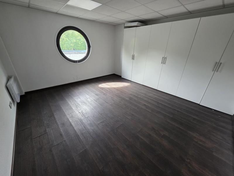 Entrepôt - 2 860 m²