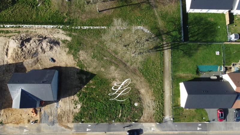 Terrain de lotissements - 525 m²