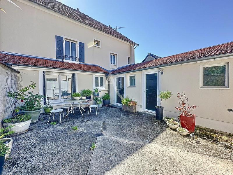 Maison - 190 m² - 6 pièces