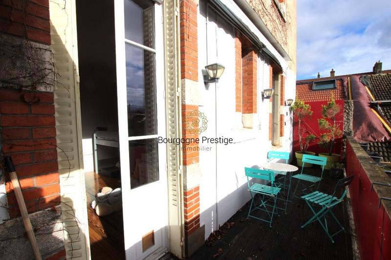 Appartement - 177 m² - 6 pièces