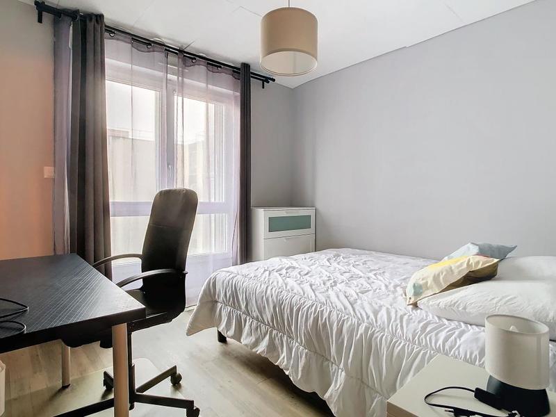 Appartement - 92 m² - 5 pièces