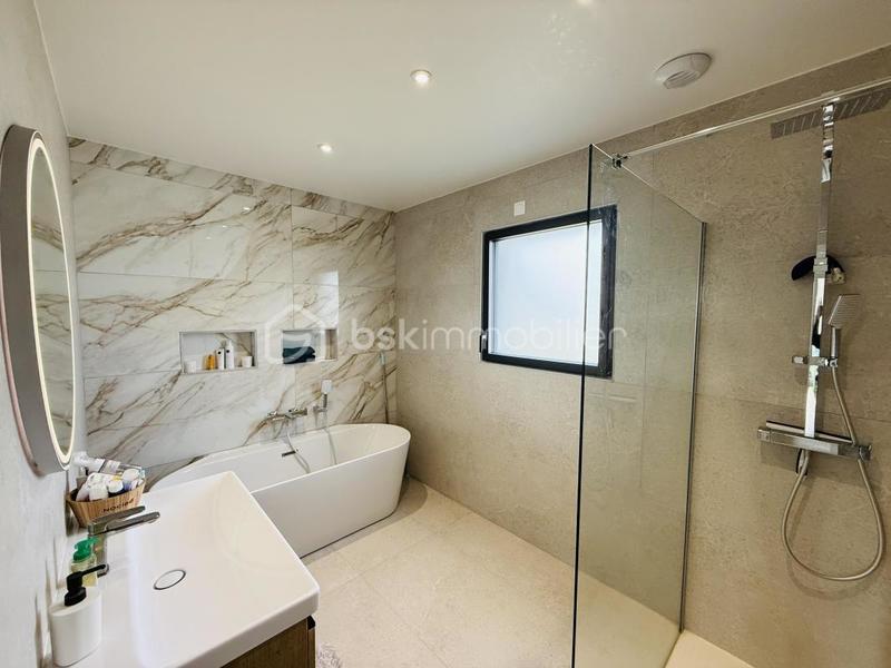 Maison - 125 m² - 6 pièces