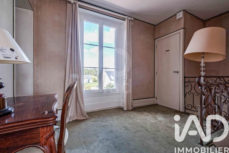 Maison - 201 m² - 7 pièces